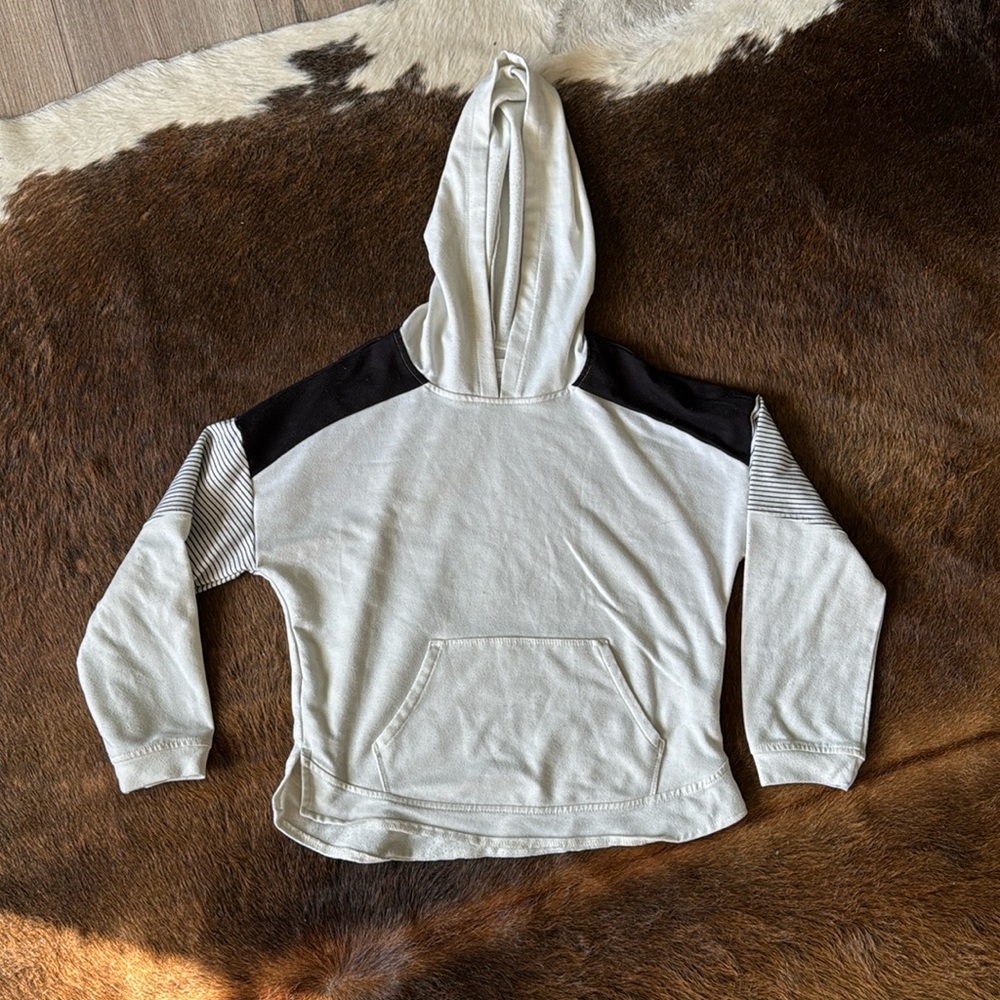 Evsie brand girls hoodie! Size 10